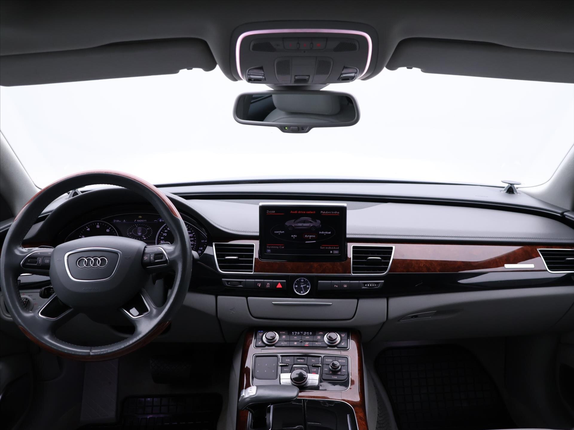 Audi A8 Sedan 4,2 l 273 kw