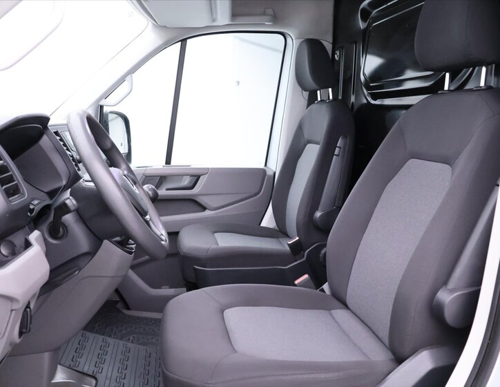 Volkswagen Crafter 10