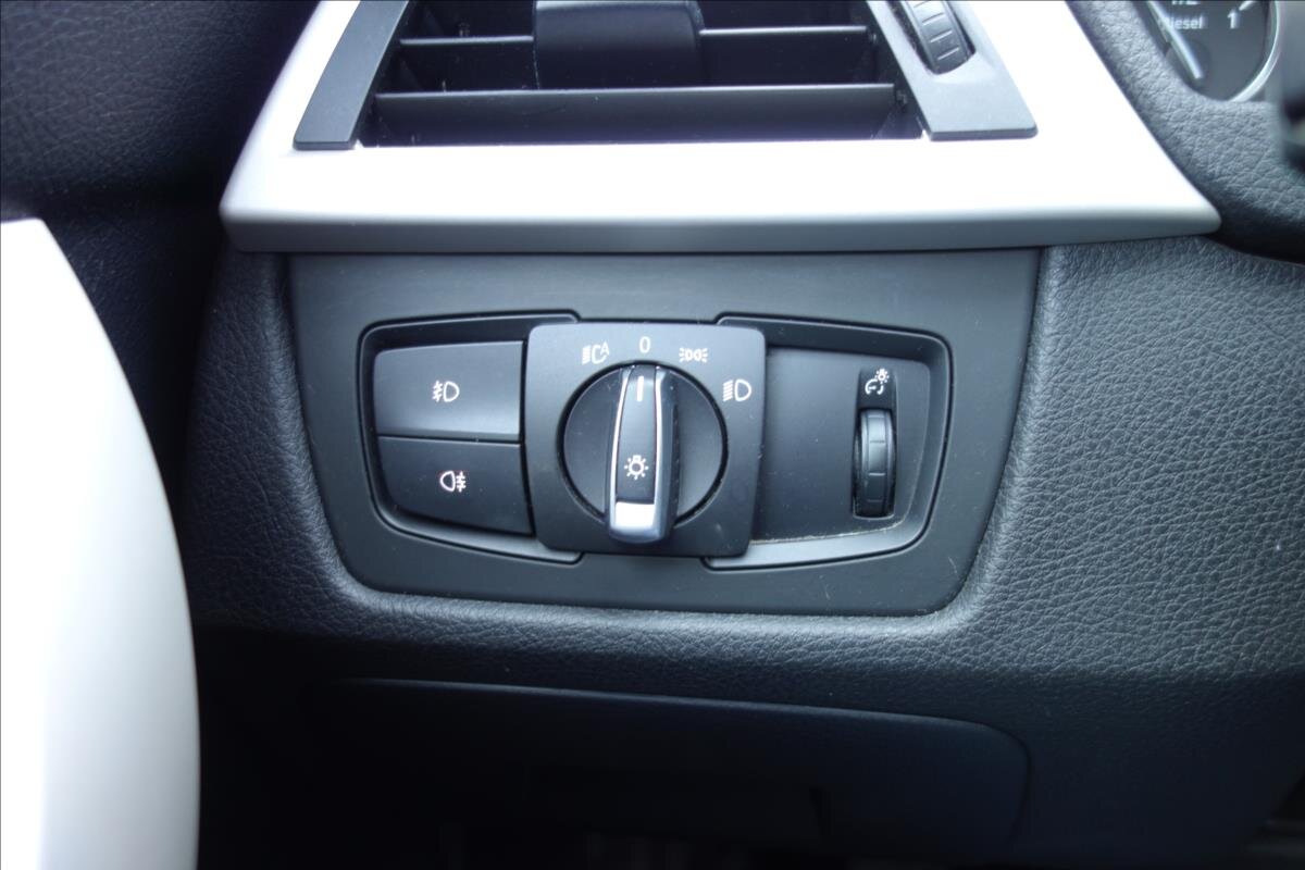 BMW Řada 3 Sedan 2,0 l 105 kw