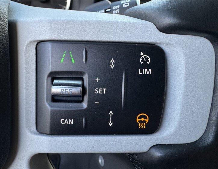 Land Rover Defender SUV / Terénní 3,0 l 221 kw