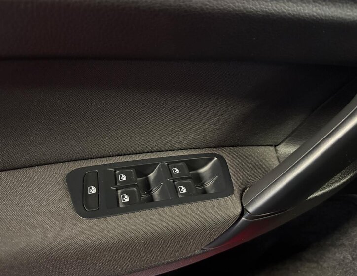 Volkswagen Golf Sportsvan 10