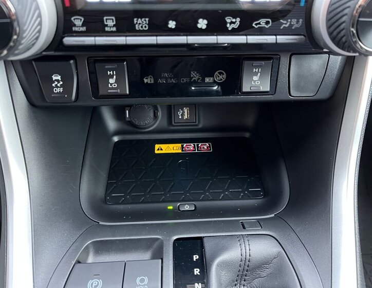 Toyota RAV4 SUV 2,5 l 131 kw