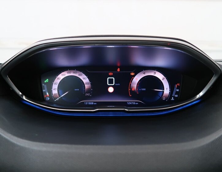 Peugeot 3008 SUV 2,0 l 110 kw