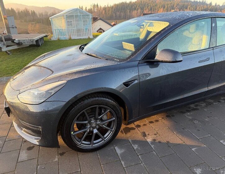 Tesla Model 3 Sedan 0,0 0