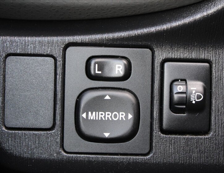 Toyota Yaris Hatchback 998,0 51 kw