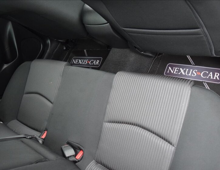 Mazda 3 Sedan 1,5 l 74 kw