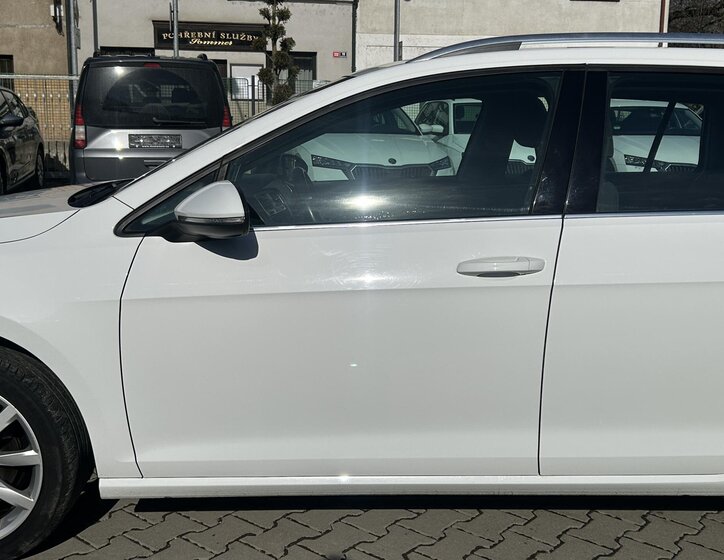 Volkswagen Golf Kombi 2,0 l 110 kw