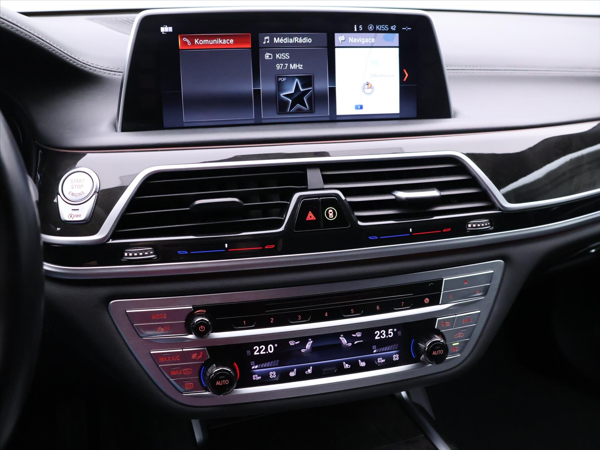 BMW Řada 7 Sedan / Limuzína 4,4 l 330 kw