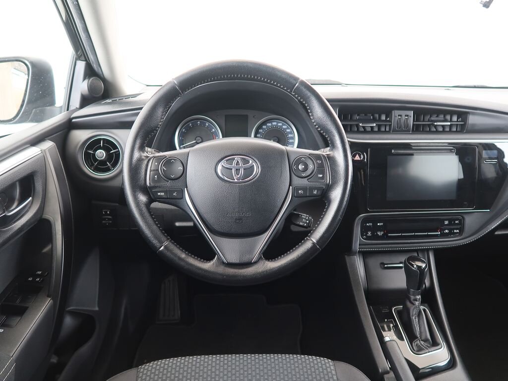 Toyota Corolla Sedan 1,6 l 97 kw