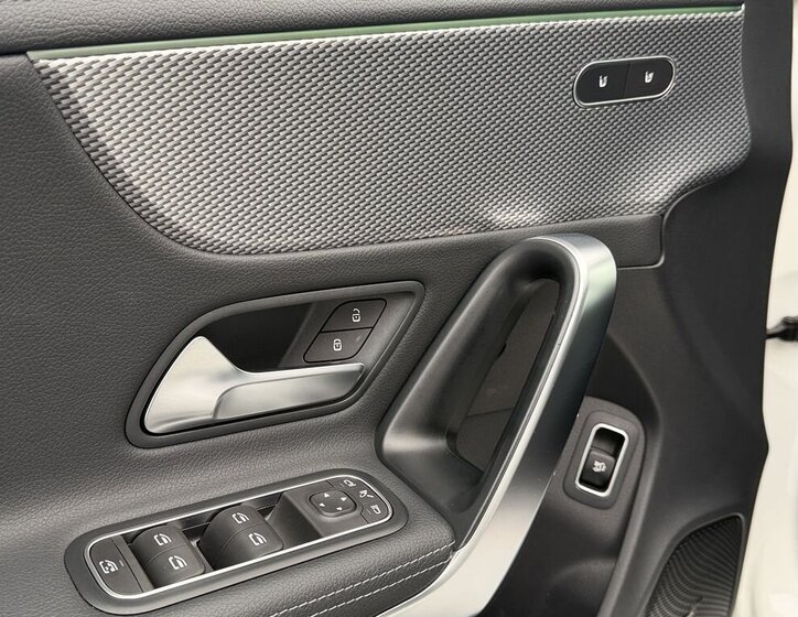 Mercedes-Benz CLA Kombi 1,3 l 120 kw