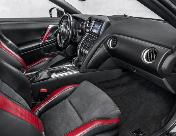 Nissan GT-R Kupé 3,8 l 357 kw