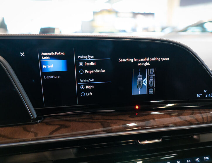 Cadillac Escalade SUV / Terénní 6,2 l 313 kw