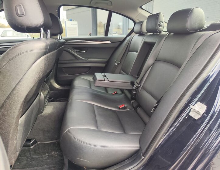 BMW Řada 5 Sedan / Limuzína 2,0 l 140 kw