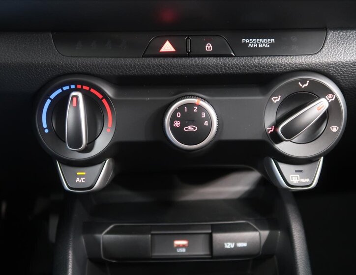 KIA Stonic SUV / Terénní 998,0 74 kw