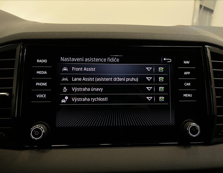 Škoda Karoq SUV 1,5 l 110 kw