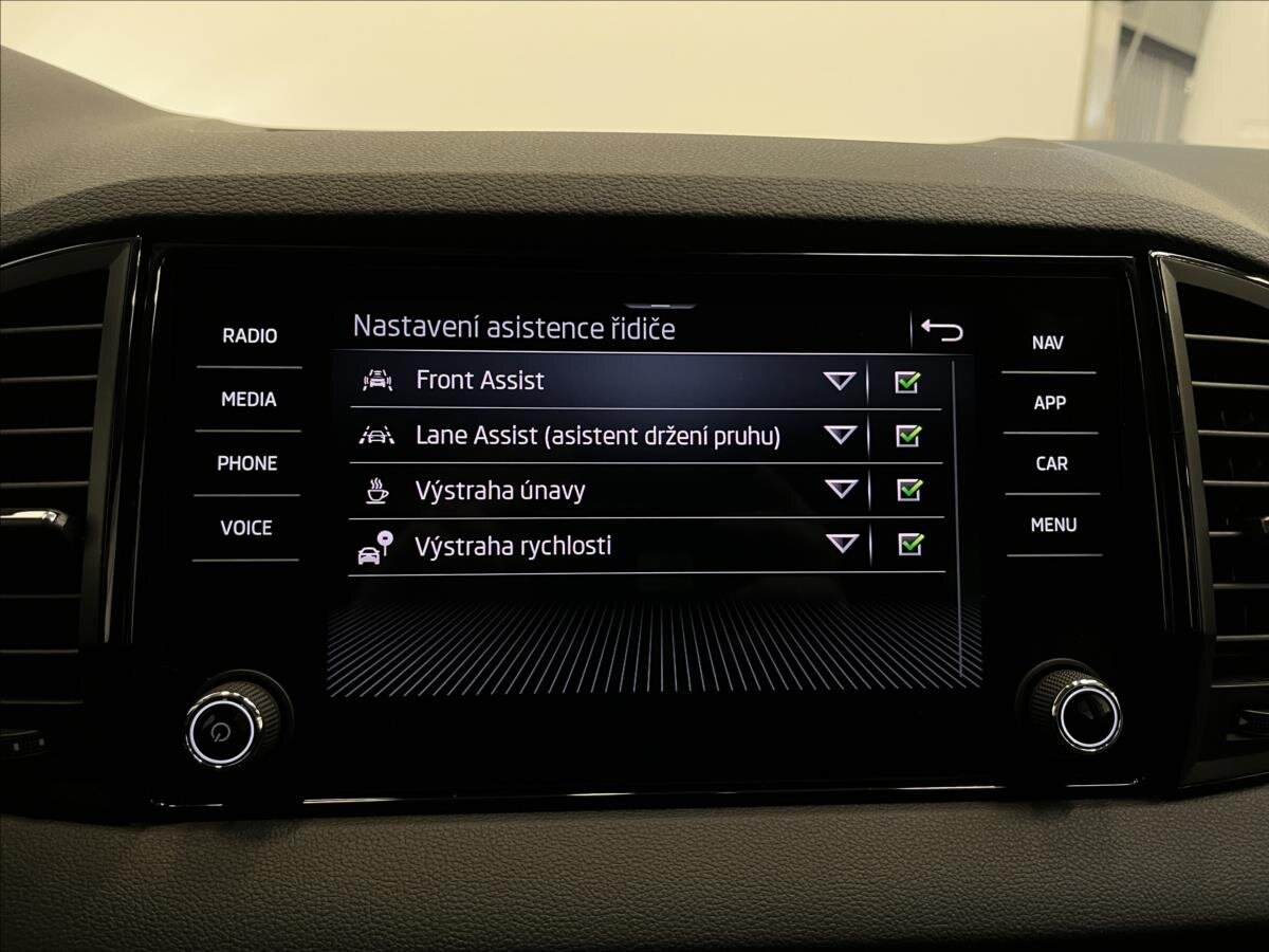 Škoda Karoq SUV 1,5 l 110 kw