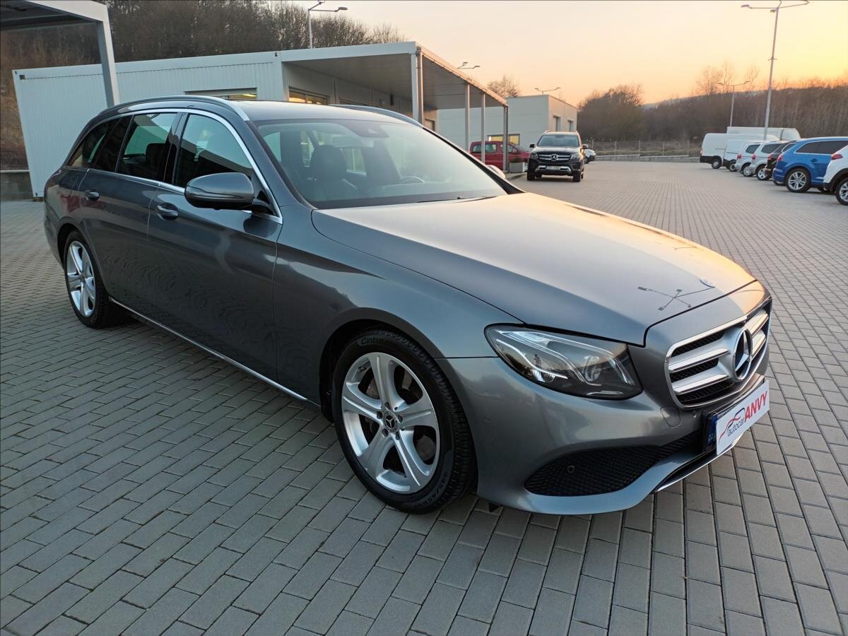 Mercedes-Benz Třídy E Kombi 3,0 l 190 kw