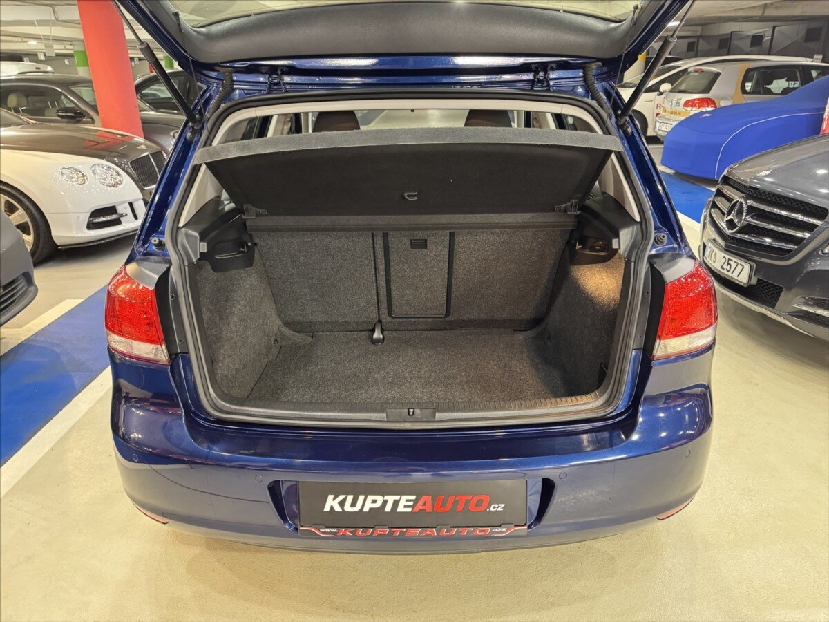 Volkswagen Golf Hatchback 1,4 l 59 kw