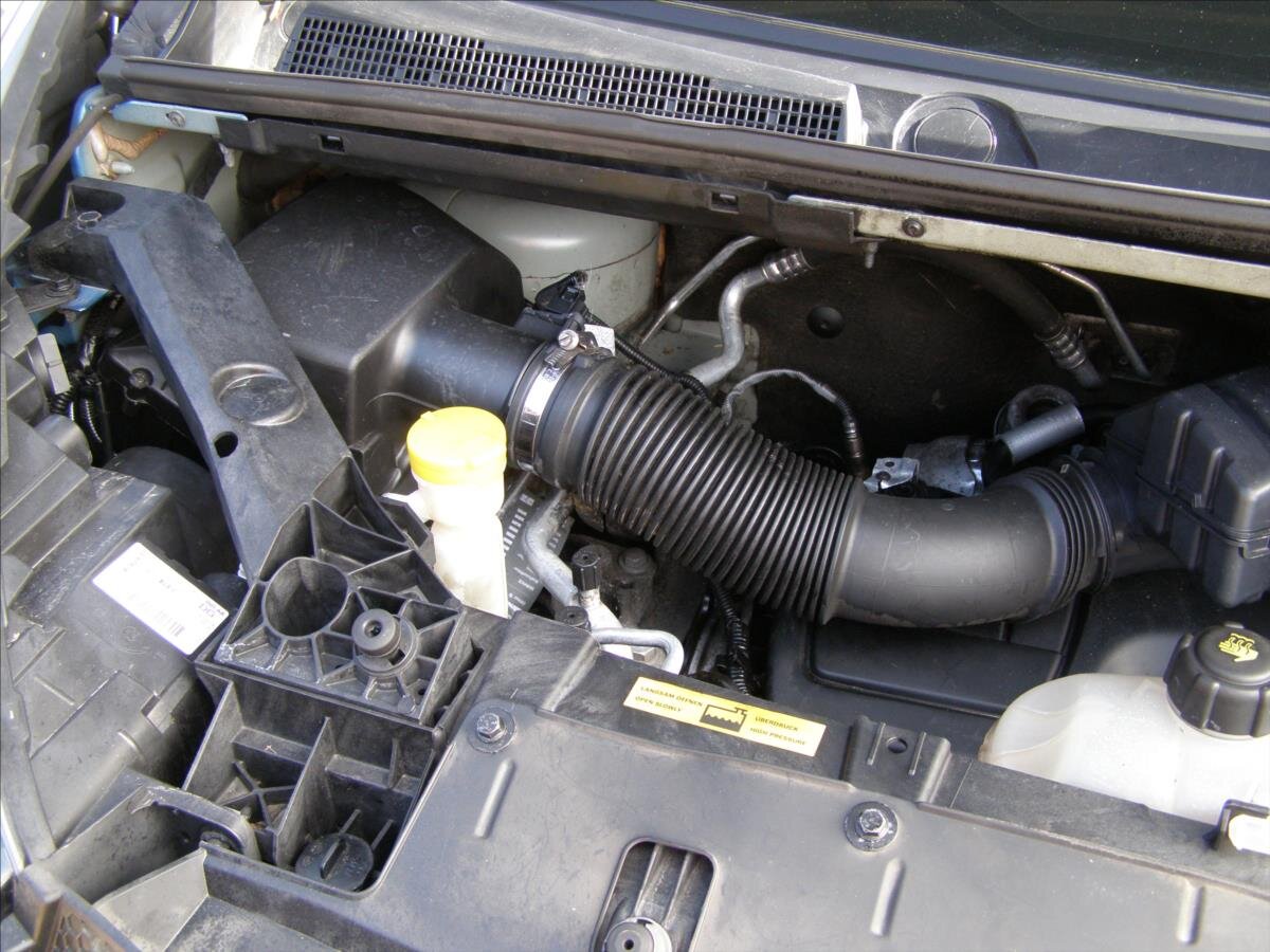 Opel Vivaro Ostatní 1,6 l 89 kw