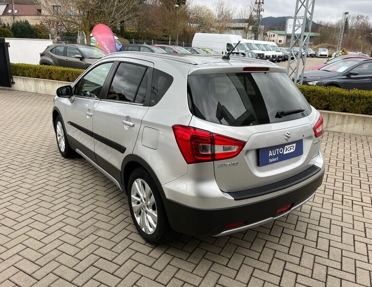 Suzuki SX4 S-Cross SUV / Terénní 998,0 82 kw