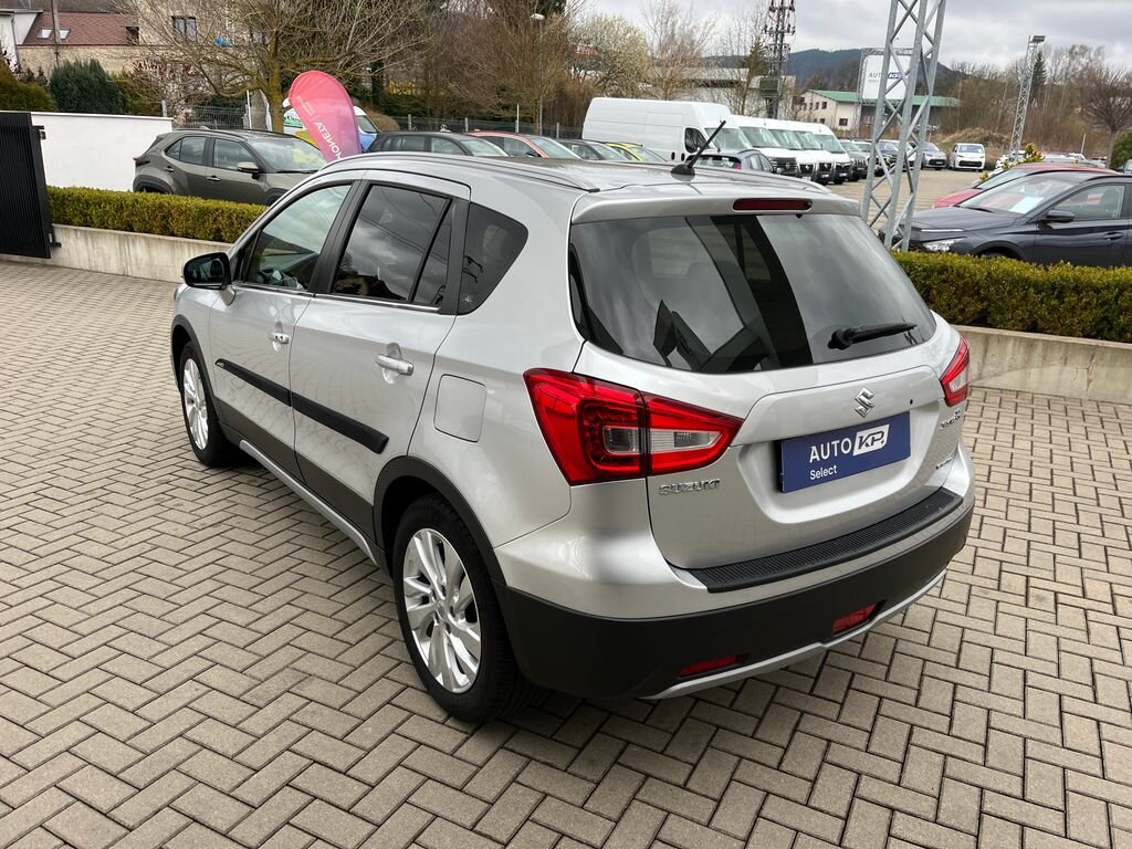 Suzuki SX4 S-Cross SUV / Terénní 998,0 82 kw