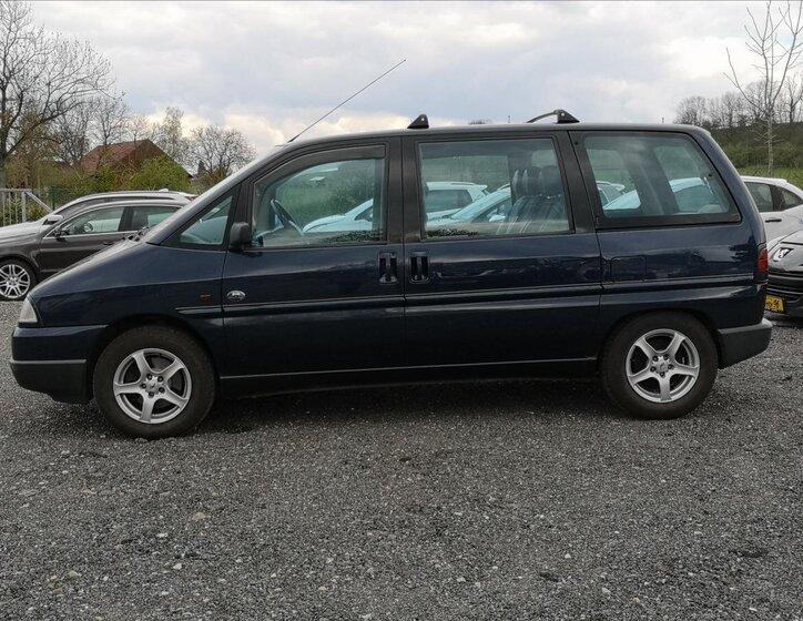 Peugeot 806 Kombi 2,1 l 80 kw