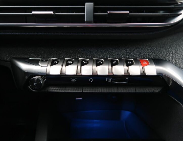 Peugeot 3008 SUV 2,0 l 110 kw