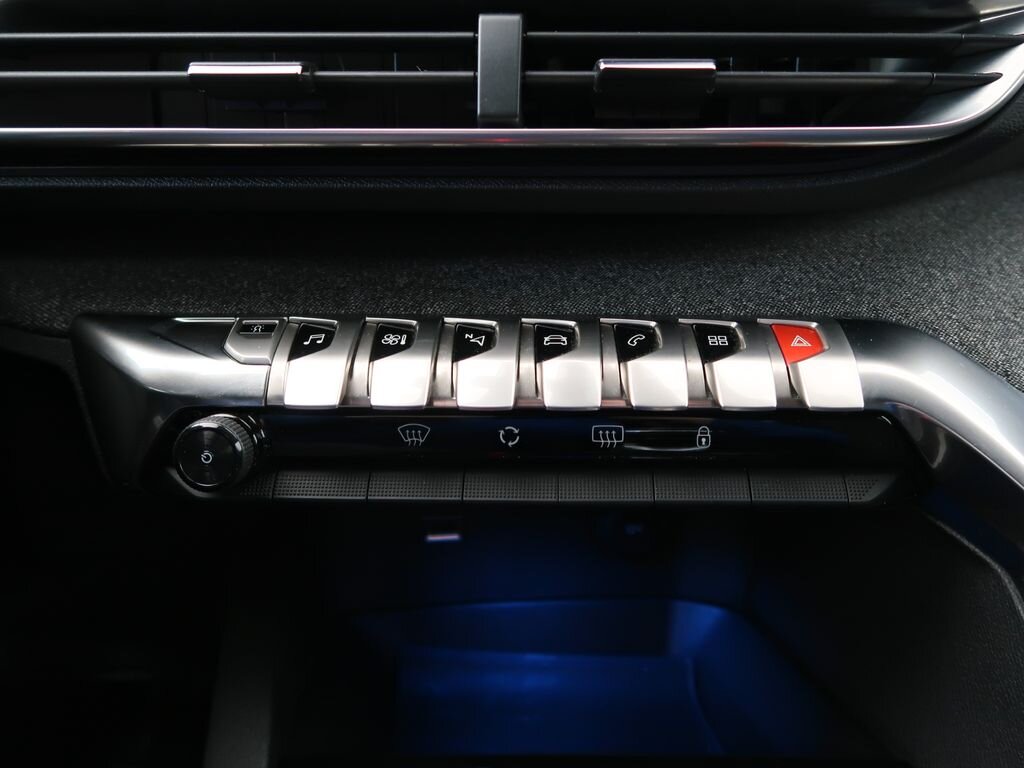 Peugeot 3008 SUV 2,0 l 110 kw