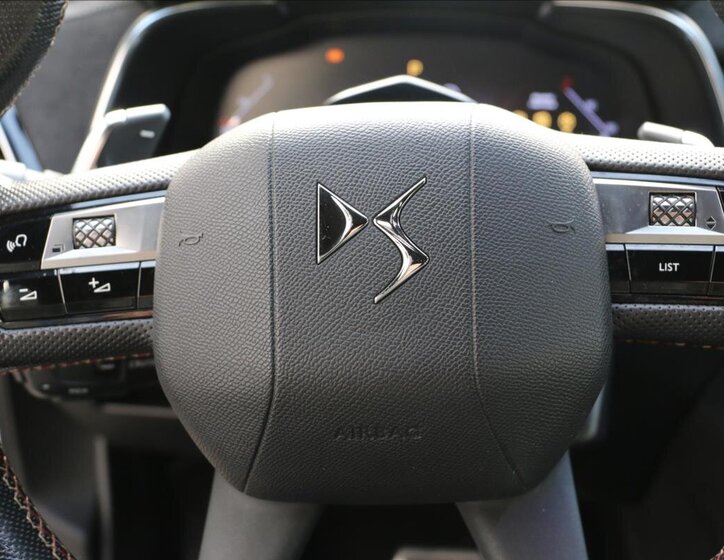 DS Automobiles DS7 Crossback Kombi 2,0 l 130 kw
