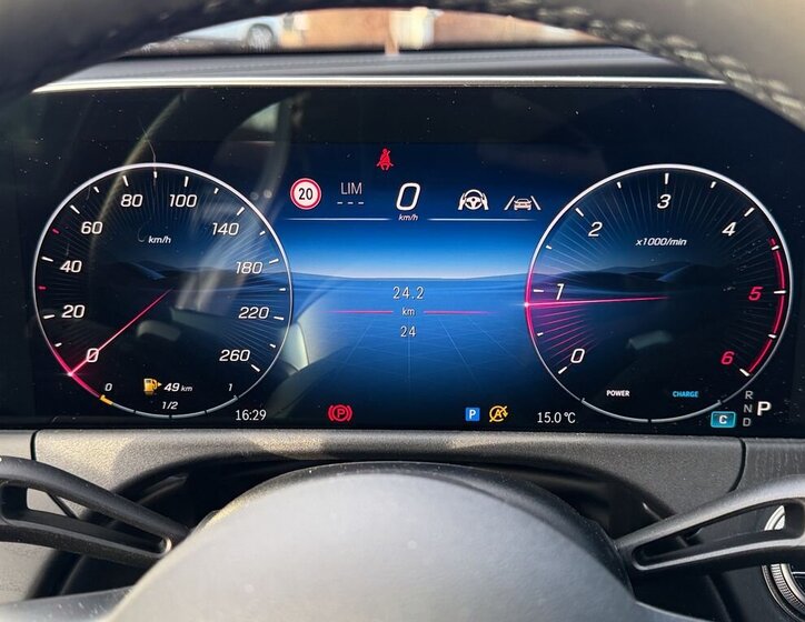 Mercedes-Benz Třídy E Sedan / Limuzína 2,0 l 145 kw