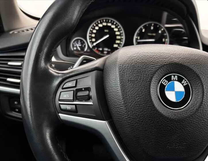 BMW X5 SUV 3,0 l 190 kw