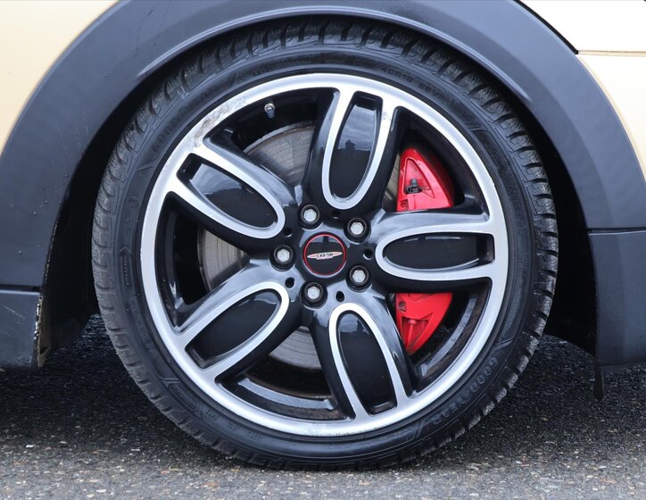 Mini Cooper Hatchback 2,0 l 170 kw