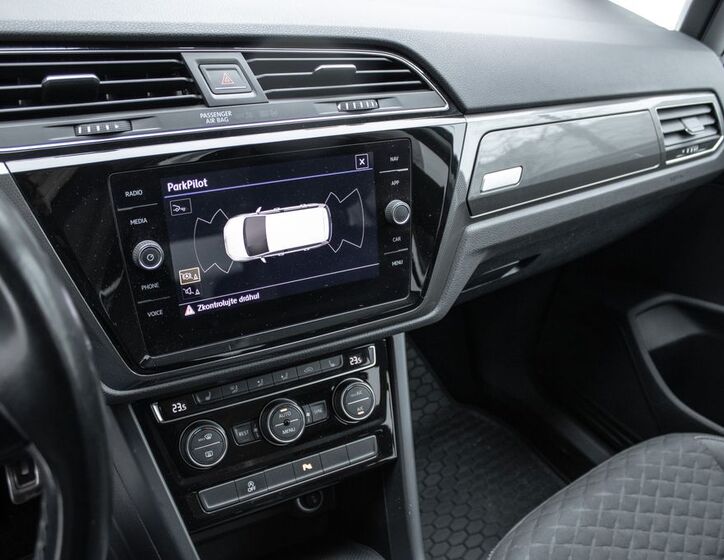Volkswagen Touran 10