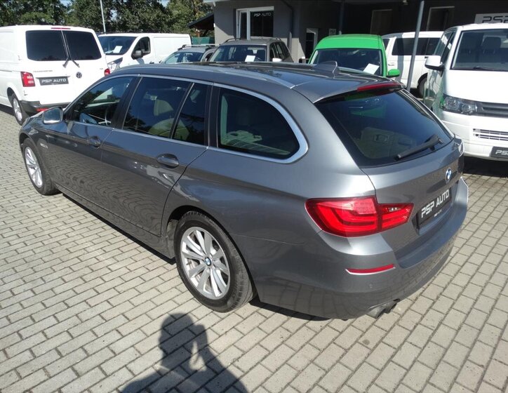 BMW Řada 5 Kombi 3,0 l 150 kw
