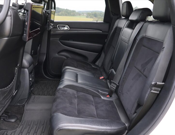 Jeep Grand Cherokee 15