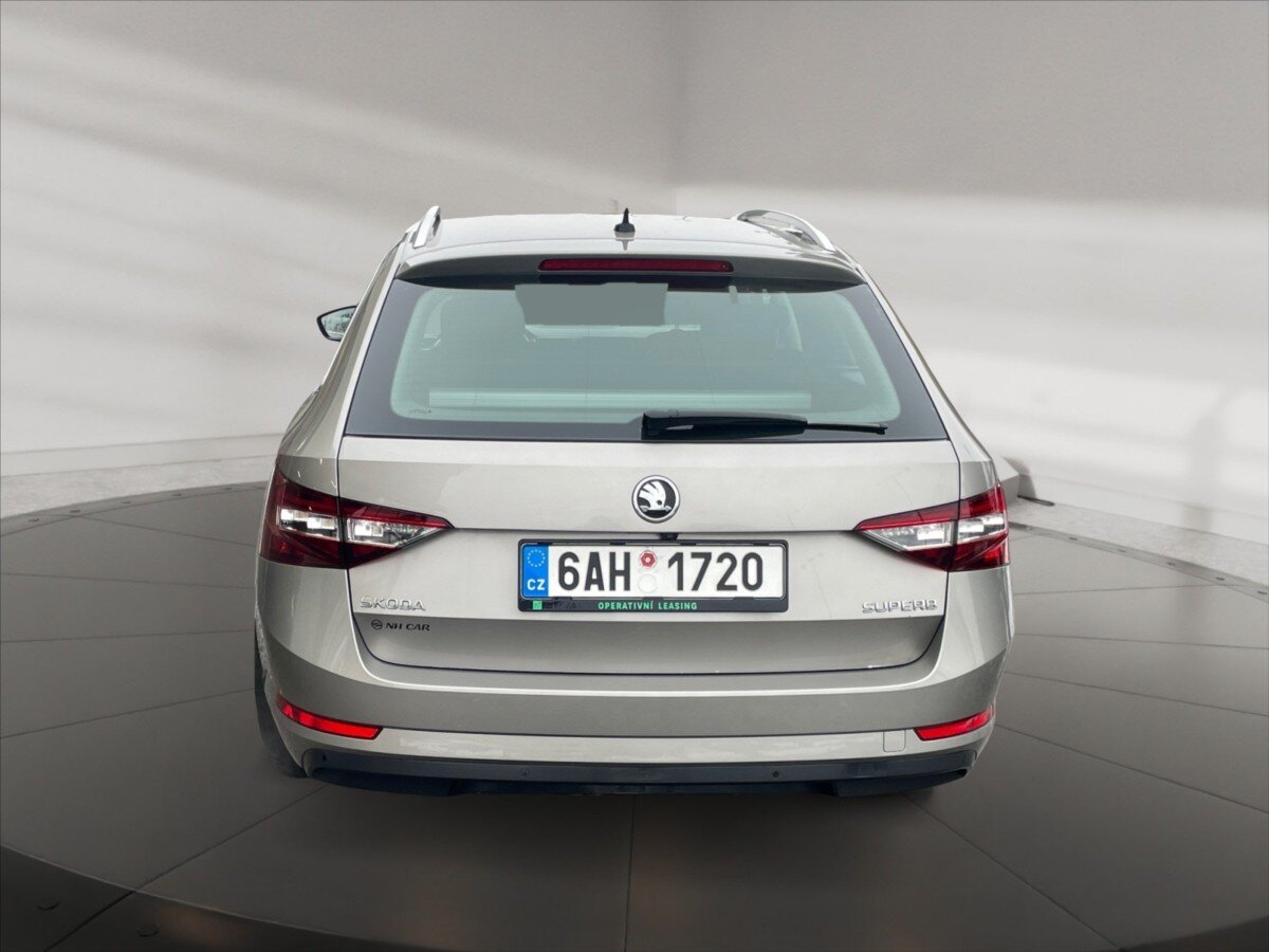 Škoda Superb Kombi 1,8 l 132 kw
