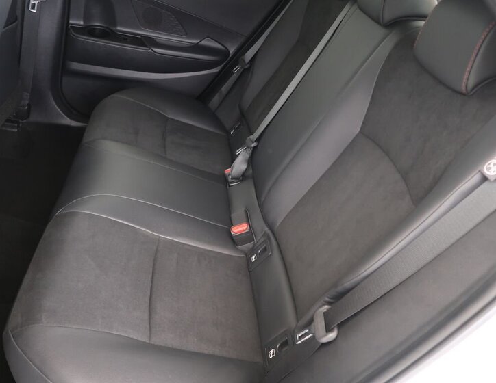 Toyota C-HR SUV 2,0 l 112 kw