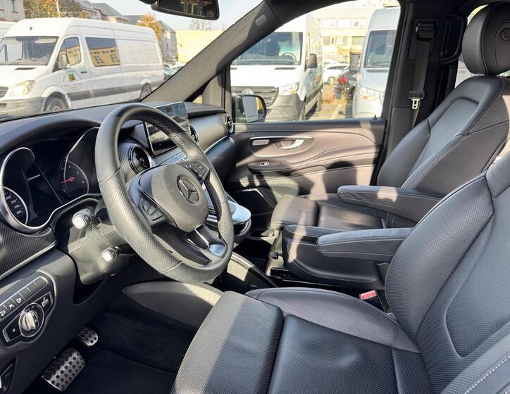 Mercedes-Benz Třídy V 12