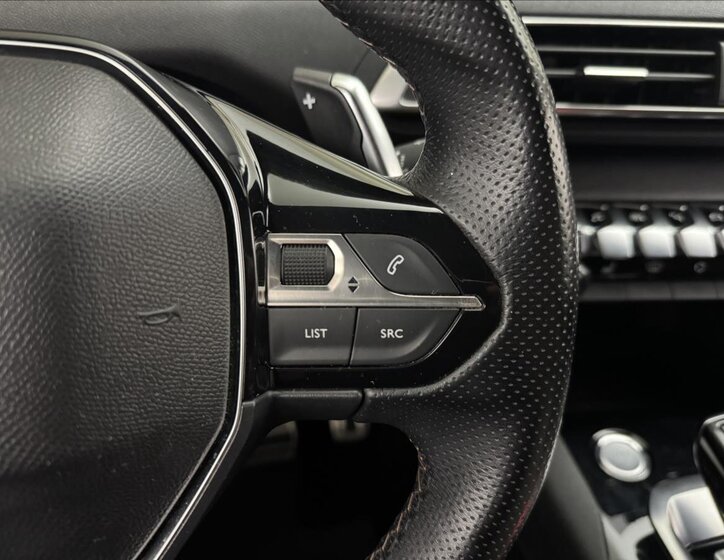 Peugeot 5008 SUV 2,0 l 133 kw