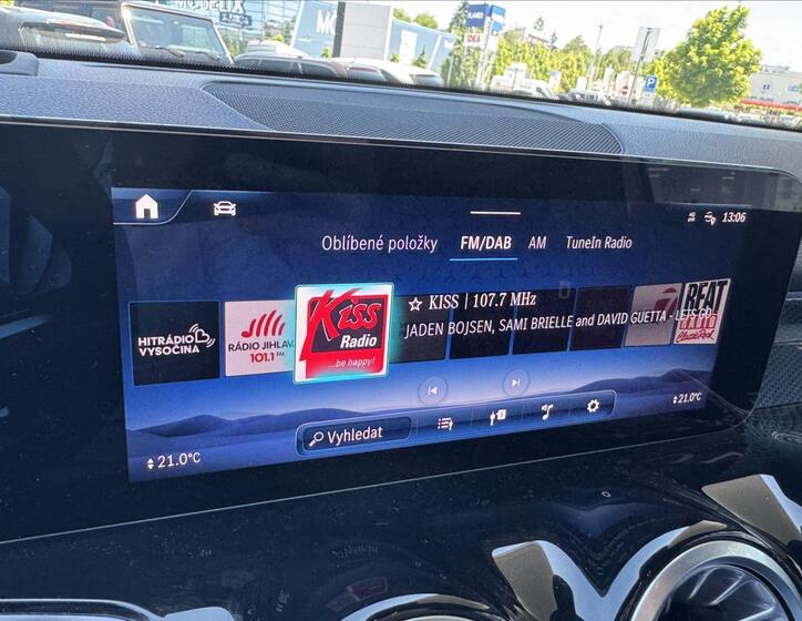 Mercedes-Benz GLB 10