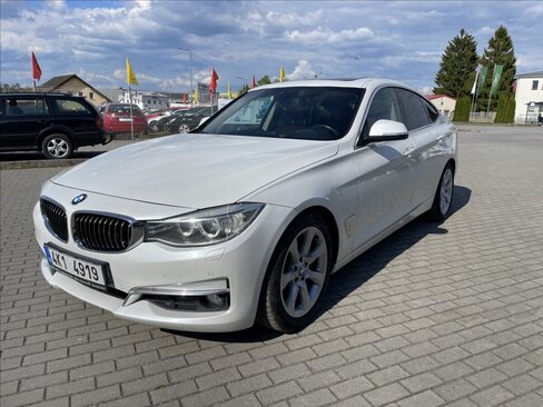 BMW Řada 3 Sedan / Limuzína 2,0 l 120 kw