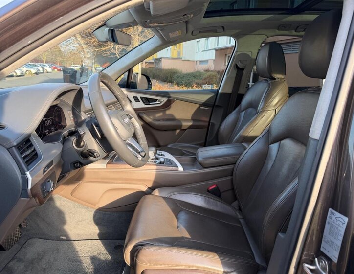 Audi Q7 SUV / Terénní 3,0 l 200 kw