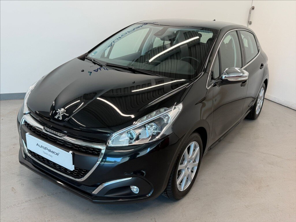 Peugeot 208 Hatchback 1,2 l 81 kw