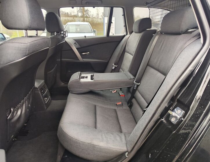 BMW Řada 5 Kombi 2,5 l 130 kw