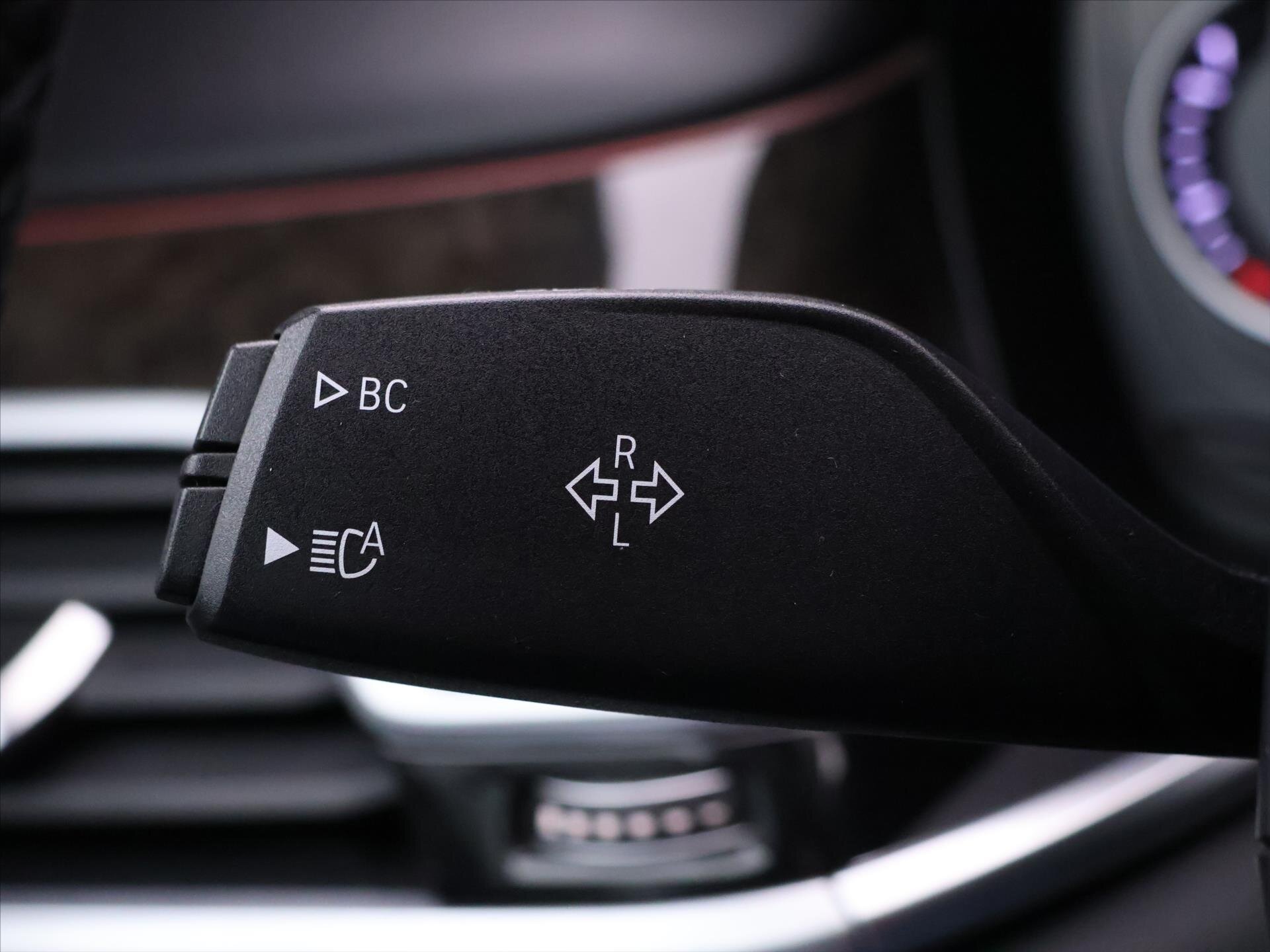 BMW Řada 7 Sedan / Limuzína 4,4 l 330 kw