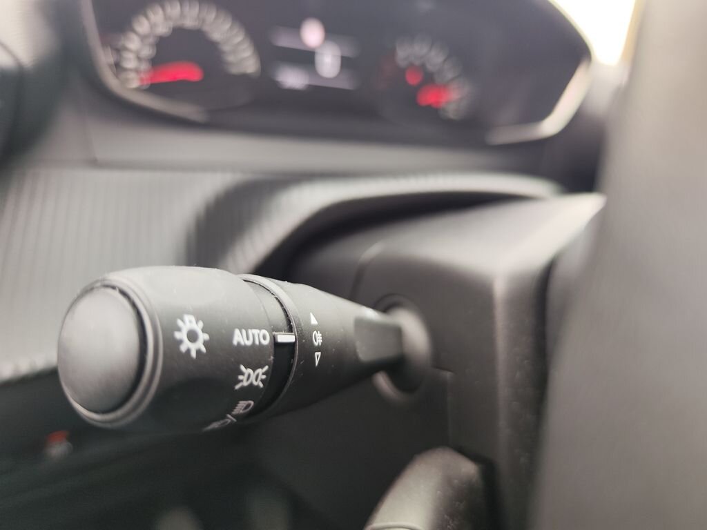 Peugeot 208 Hatchback 1,2 l 74 kw