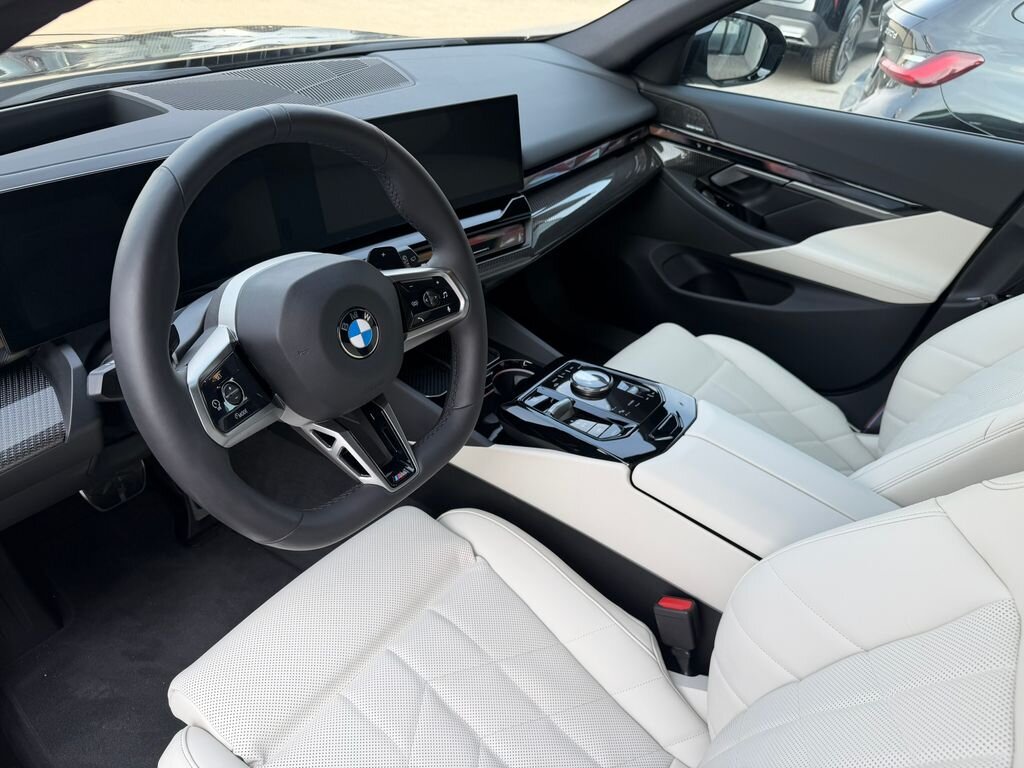 BMW Řada 5 Kombi 3,0 l 210 kw