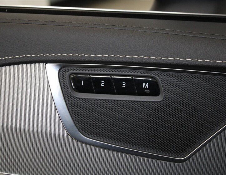 Volvo XC90 SUV / Terénní 2,0 l 173 kw