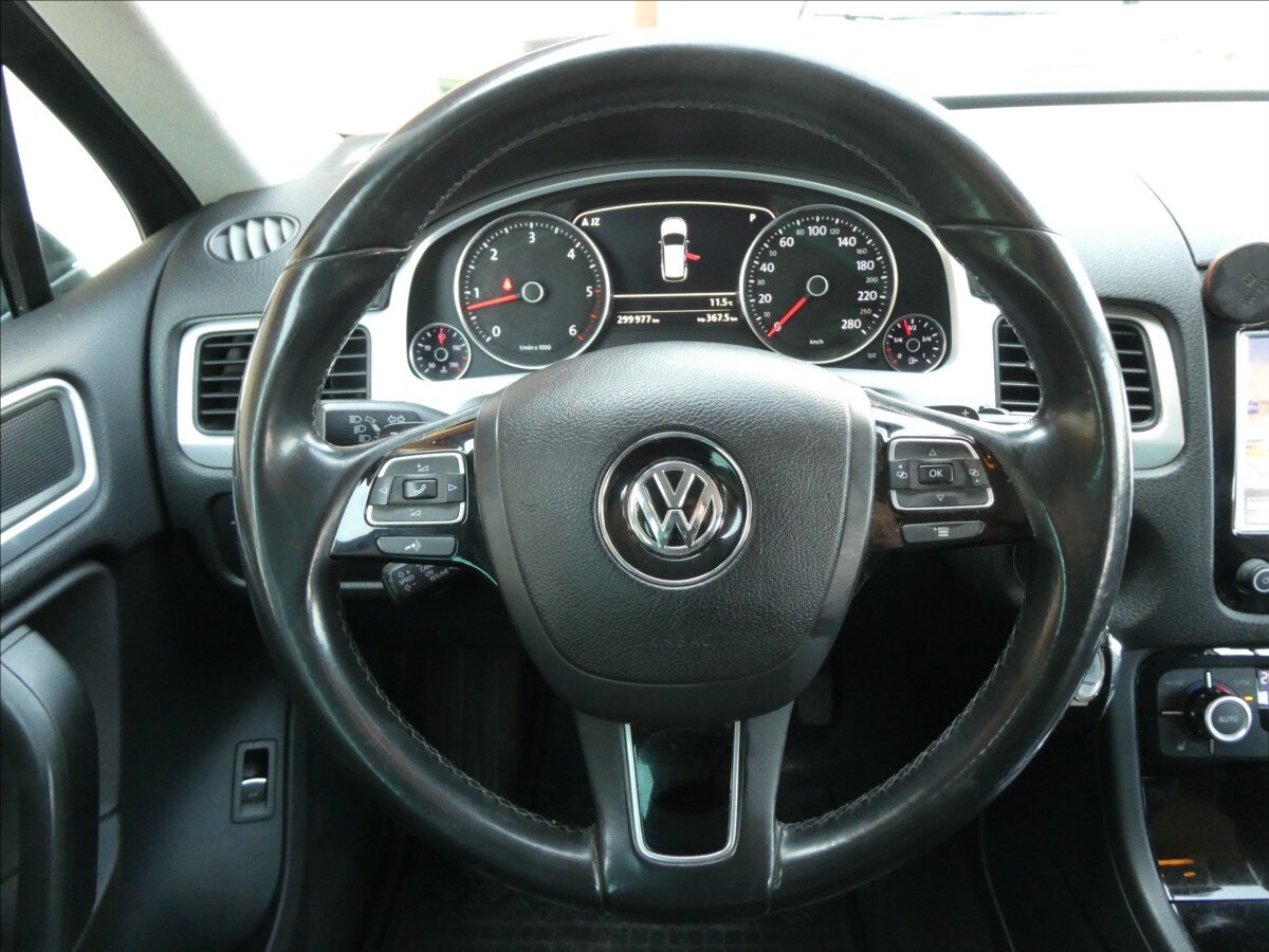 Volkswagen Touareg SUV / Terénní 3,0 l 180 kw