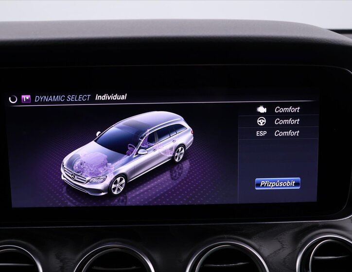 Mercedes-Benz Třídy E Kombi 2,0 l 143 kw